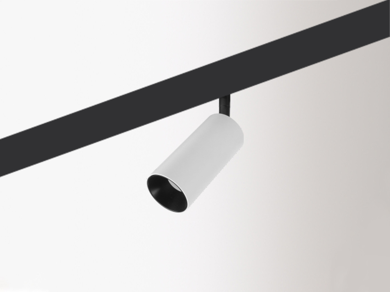 Magnetic track light